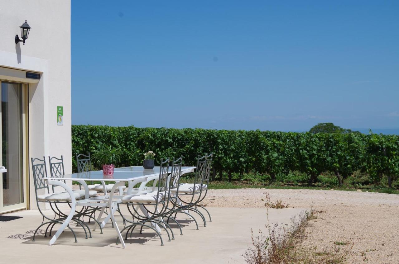 Domaine Joseph Lafarge Wine Resort Winemaker House La Maison Du Negociant Lugny Dış mekan fotoğraf